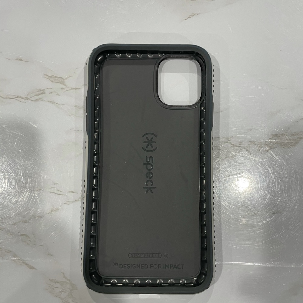 Like new Speck iPhone 11 case - Picture 2 of 6